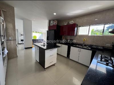 Casa de 4 alcobas en venta en Cañasgordas, Cali, 275 m² · foto 5 de 20