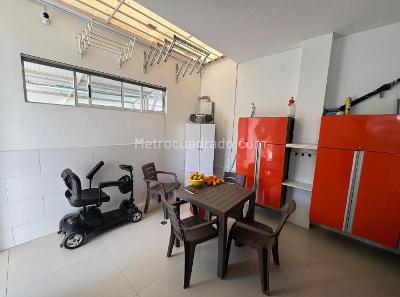 Casa de 4 alcobas en venta en Cañasgordas, Cali, 275 m² · foto 8 de 20