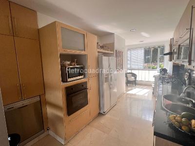 Apartamento de 3 alcobas en venta en Cristales, Cali, 199 m² · foto 4 de 15