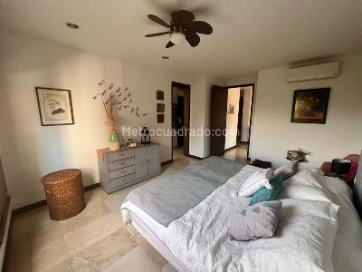 Apartamento de 3 alcobas en venta en Cristales, Cali, 199 m² · foto 11 de 15