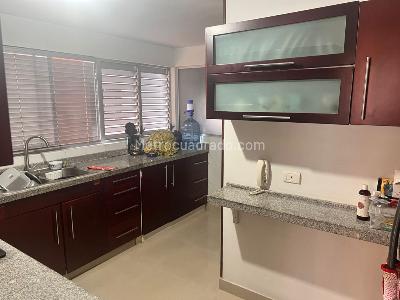 Apartamento de 3 alcobas en venta en Cristales, Cali, 142 m² · foto 7 de 16
