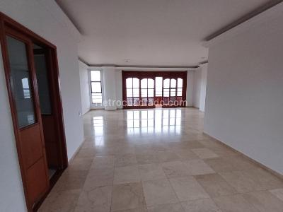 Apartamento de 3 alcobas en venta en Ciudad Jardin, Cali, 119 m² · foto 4 de 20