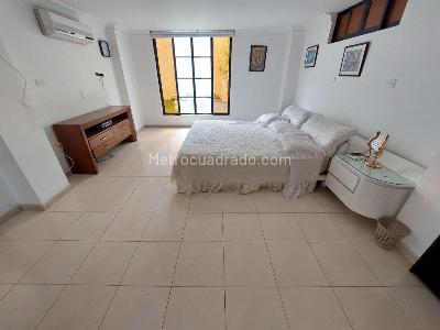 Casa de 5 alcobas en venta en Ciudad Jardin, Cali, 1600 m² · foto 3 de 20