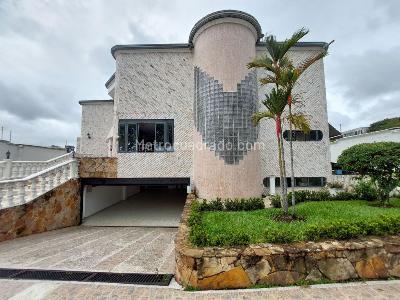 Casa de 5 alcobas en venta en Ciudad Jardin, Cali, 1600 m² · foto 8 de 20