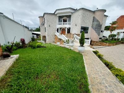 Casa de 5 alcobas en venta en Ciudad Jardin, Cali, 1600 m² · foto 10 de 20