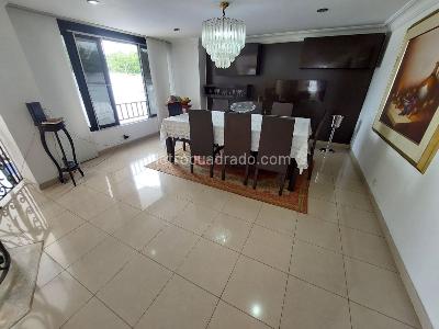 Casa de 5 alcobas en venta en Ciudad Jardin, Cali, 1600 m² · foto 15 de 20