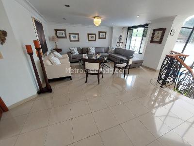 Casa de 5 alcobas en venta en Ciudad Jardin, Cali, 1600 m² · foto 20 de 20