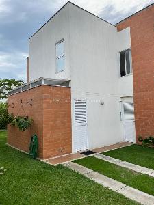 Casa de 3 alcobas en venta en La Morada, Cali, 361 m² · foto 2 de 20