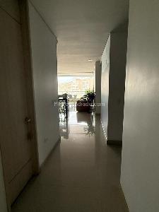Apartamento de 3 alcobas en venta en Cristales, Cali, 149 m² · foto 8 de 13