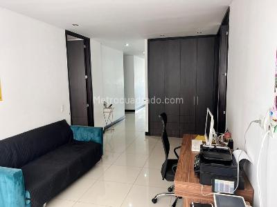 Apartamento de 3 alcobas en venta en Normandia, Cali, 227 m² · foto 14 de 17