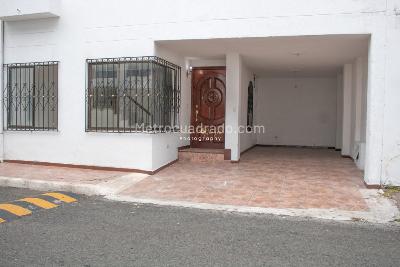 Casa de 5 alcobas en venta en Quintas De Don Simon, Cali, 256 m² · foto 3 de 20