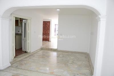 Casa de 5 alcobas en venta en Quintas De Don Simon, Cali, 256 m² · foto 13 de 20