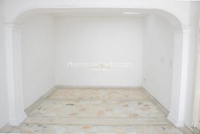 Casa de 5 alcobas en venta en Quintas De Don Simon, Cali, 256 m² · foto 16 de 20