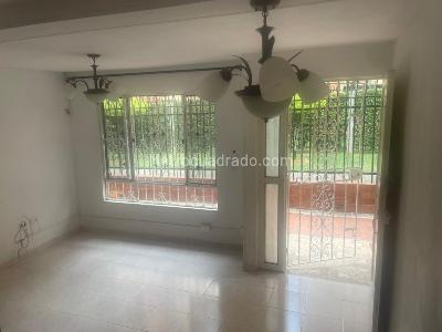 Casa de 4 alcobas en venta en Caney, Cali, 70 m² · foto 2 de 12
