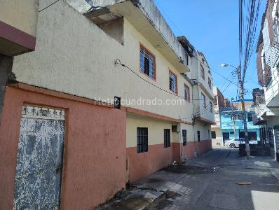 Casa de 5 alcobas en venta en Santa Elena, Cali, 430 m² · foto 2 de 6