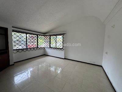 Casa de 4 alcobas en venta en Santa Anita, Cali, 228 m² · foto 5 de 20