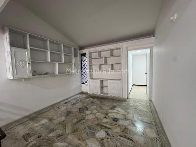 Casa de 4 alcobas en venta en Santa Anita, Cali, 228 m² · foto 10 de 20