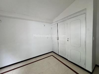 Casa de 4 alcobas en venta en Santa Anita, Cali, 228 m² · foto 15 de 20