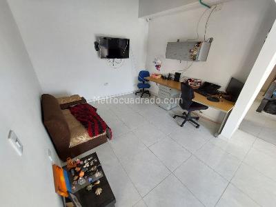 Casa de 5 alcobas en venta en Ulpiano Lloreda, Cali, 324 m² · foto 2 de 20