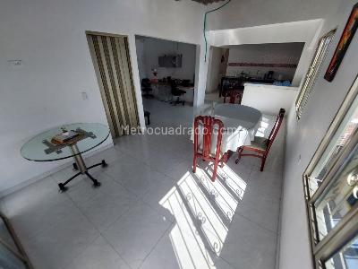 Casa de 5 alcobas en venta en Ulpiano Lloreda, Cali, 324 m² · foto 16 de 20