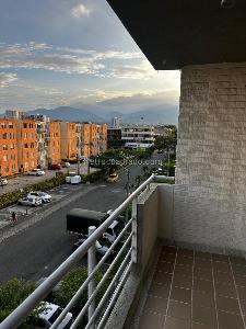 Apartamento en venta en Valle Del Lili, Cali · foto 4 de 11
