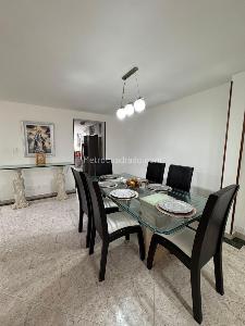Casa de 5 alcobas en venta en El Ingenio I, Cali, 216 m² · foto 9 de 20