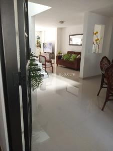 Casa de 3 alcobas en venta en Valle Del Lili, Cali, 352 m² · foto 3 de 9
