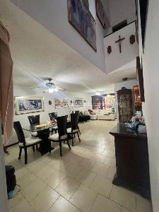 Casa de 5 alcobas en venta en San Joaquin, Cali, 252 m² · foto 2 de 20
