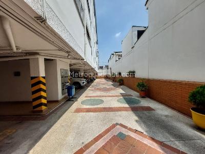 Apartamento de 3 alcobas en venta en Departamental, Cali, 94 m² · foto 10 de 10