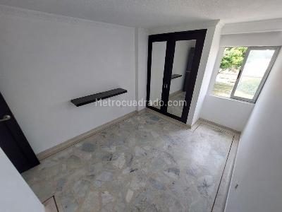 Apartamento de 3 alcobas en venta en Departamental, Cali, 94 m² · foto 6 de 10