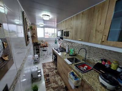 Apartamento de 3 alcobas en venta en Departamental, Cali, 94 m² · foto 17 de 19