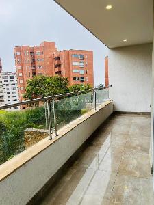 Apartamento de 3 alcobas en venta en Cristales, Cali, 131 m² · foto 2 de 20