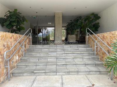 Apartamento de 3 alcobas en venta en Cristales, Cali, 131 m² · foto 4 de 20