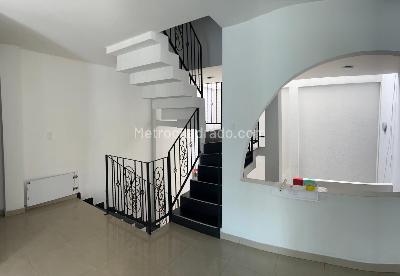 Casa de 5 alcobas en venta en Caney, Cali, 400 m² · foto 9 de 16