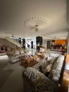 Casa de 5 alcobas en venta en La Hacienda, Cali, 320 m² · foto 2 de 7