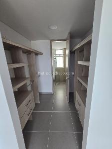 Apartamento de 2 alcobas en venta en Cristales, Cali, 85 m² · foto 4 de 11