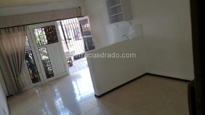 Casa de 4 alcobas en venta en Departamental, Cali, 200 m² · foto 5 de 11