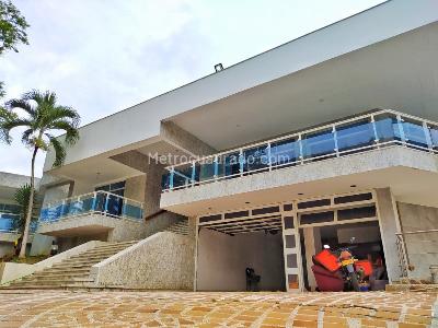 Casa de 5 alcobas en venta en Ciudad Jardin, Cali, 1615 m² · foto 12 de 16