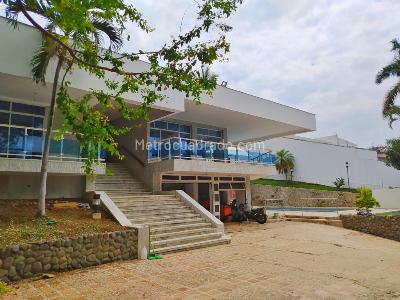 Casa de 5 alcobas en venta en Ciudad Jardin, Cali, 1615 m² · foto 2 de 16