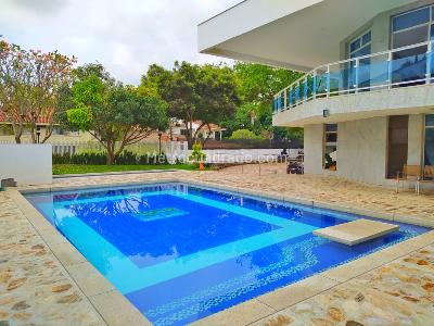 Casa de 5 alcobas en venta en Ciudad Jardin, Cali, 1615 m² · foto 3 de 16