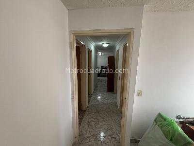 Apartamento de 3 alcobas en venta en Centenario, Cali, 127 m² · foto 17 de 20