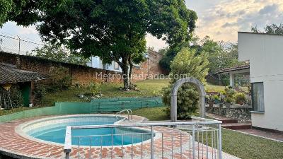 Casa de 5 alcobas en venta en Ciudad Jardin, Cali, 1560 m² · foto 5 de 17