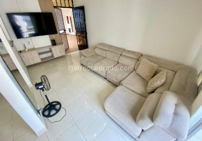 Apartamento de 2 alcobas en venta en Brisas De Los Alamos, Cali, 56 m² · foto 3 de 20