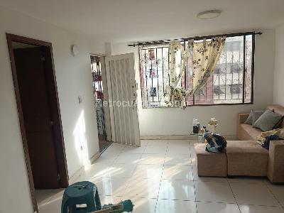 Apartamento en venta en Los Alcazares, Cali · foto 4 de 9