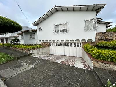 Casa de 5 alcobas en arriendo en Las Mercedes, Palmira, 380 m² · foto 7 de 20