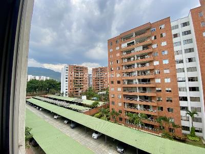 Apartamento de 4 alcobas en venta en La Flora, Cali, 82 m² · foto 13 de 16