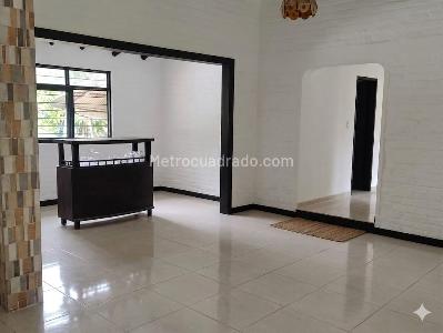 Casa de 4 alcobas en venta en La Buitrera, Cali, 230 m² · foto 5 de 20