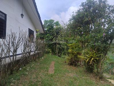 Casa de 4 alcobas en venta en La Buitrera, Cali, 230 m² · foto 13 de 20