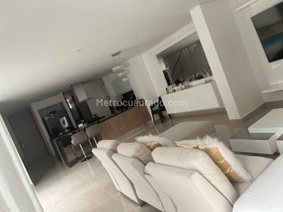 Casa de 4 alcobas en venta en Pance, Cali, 254 m² · foto 4 de 12