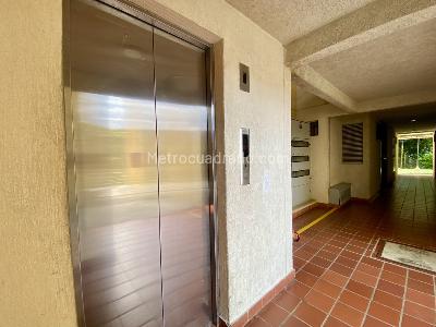 Apartamento de 3 alcobas en venta en Aguacatal, Cali, 51 m² · foto 11 de 20